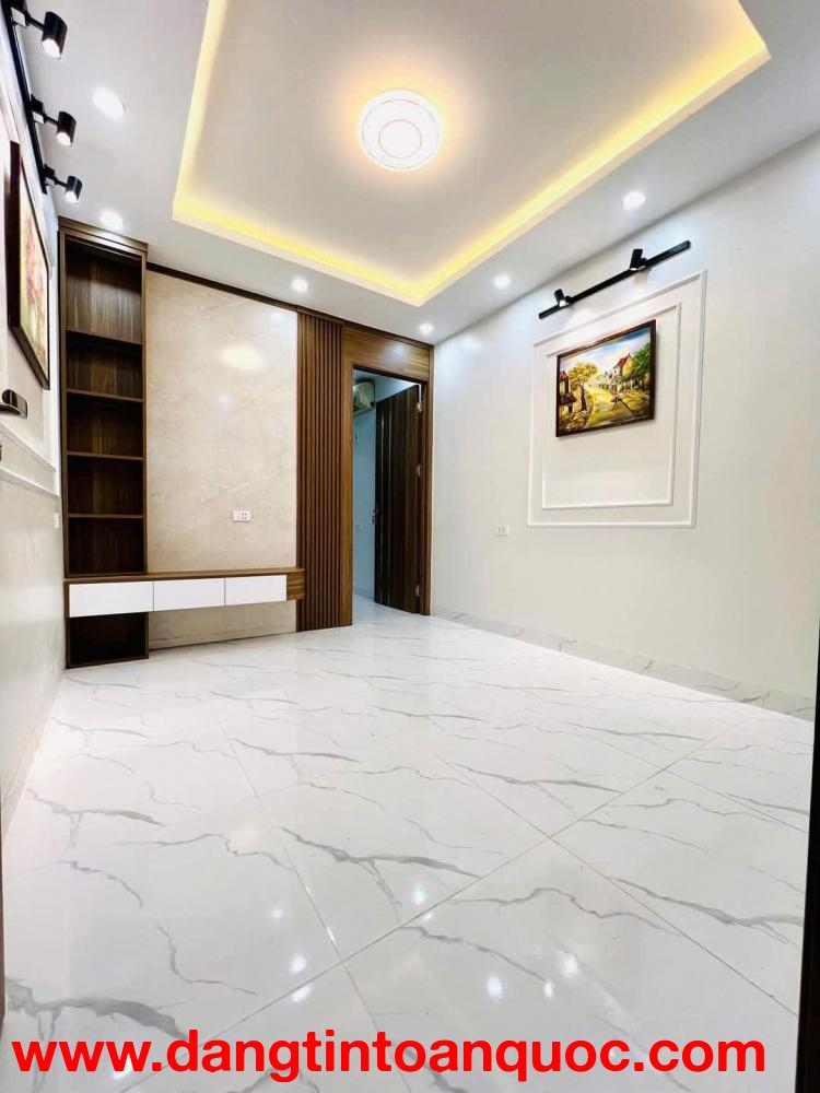 ????????Ô tô đỗ cửa, Tầng 1 TT Giải Phóng 80m 3PN, Siêu xịn, hơn 4 tỷ