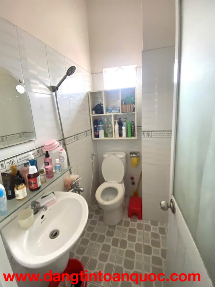 Nhà 3 Tầng, công năng vô đối, DTSd 96m2, Phường Cát Lái Q2, Giá chỉ 3ty hơn