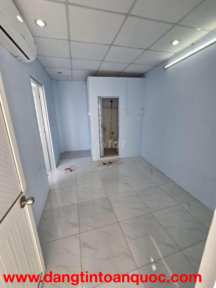 Phòng trọ kiểu cc mini Q.4 có ban công, chỉ hơn 3Tr/tháng,rộng rãi, sạch sẽ.