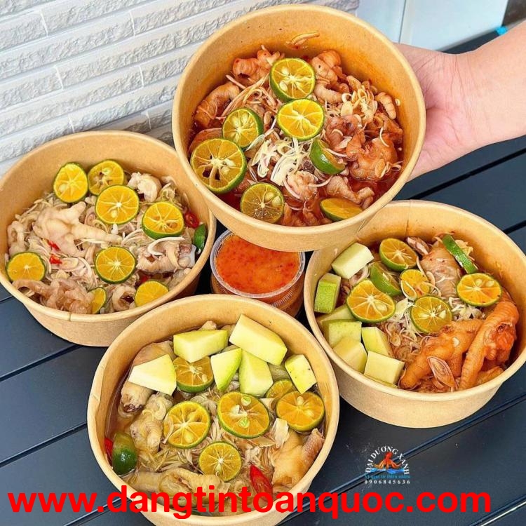 Chân gà rút xương sốt Thái: món ngon gây nghiện của giới trẻ