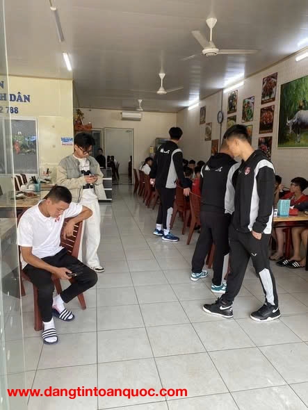 CHÍNH CHỦ SANG NHƯỢNG NHÀ HÀNG - HOẶC TÌM NGƯỜI CÙNG KẾT HỢP DO KHÔNG CÓ THỜI GIAN QUẢN LÝ