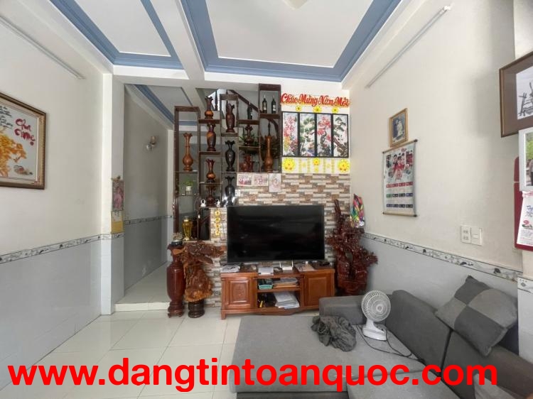 Nhà 3 Tầng Võ Văn hát – Gần ĐH Tài Chính Marketing – Giá Chỉ 5.3 Tỷ