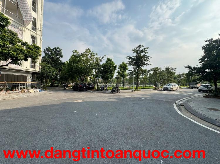 Bán nhà Hồng Tiến, mặt phố sáng – kinh doanh đỉnh, 60m2, 9.5 tỷ