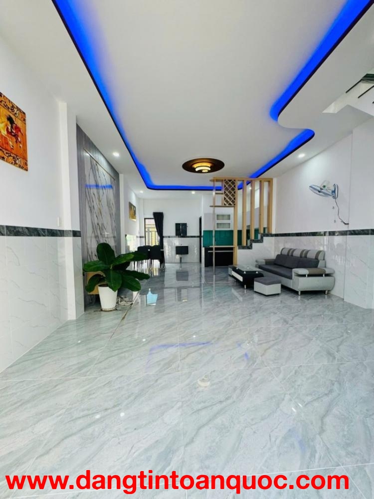 Bán nhà đường số 6,  Tăng Nhơn Phú B, Q9, TP HCM. DT 55m2, 2 tầng, 2PN, SH. Giá 5.59  tỷ. LH: 093312