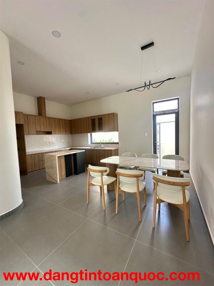 NHÀ VỊ TRÍ ĐẸP- GIÁ TỐT CẦN BÁN NHANH căn nhà vị trí tại huyện Tân Uyên tỉnh Bình Dương