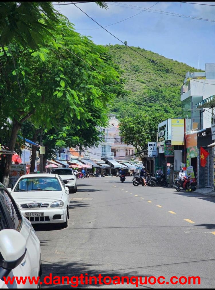 Cho thuê nhà Mặt tiền Kinh Doanh khu sầm uất đường Dương Hiến Quyền– Bắc Nha Trang.