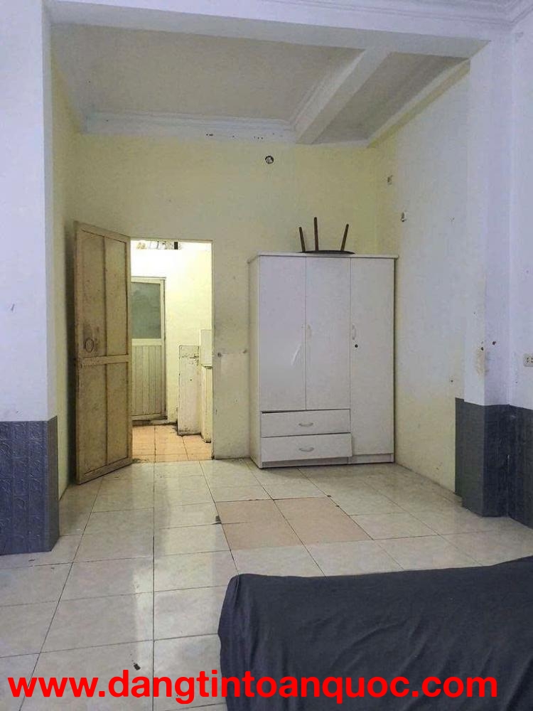 Cho thuê nhà Bùi Ngọc Dương 30m² x 3 tầng, 2 phòng ngủ khép kín, 2 WC. 6,5 triệu