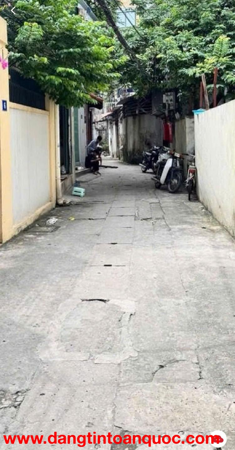 NHÀ ĐẸP CHÍNH CHỦ - GIÁ TỐT - Vị Trí Đẹp Tại Định Công Thượng