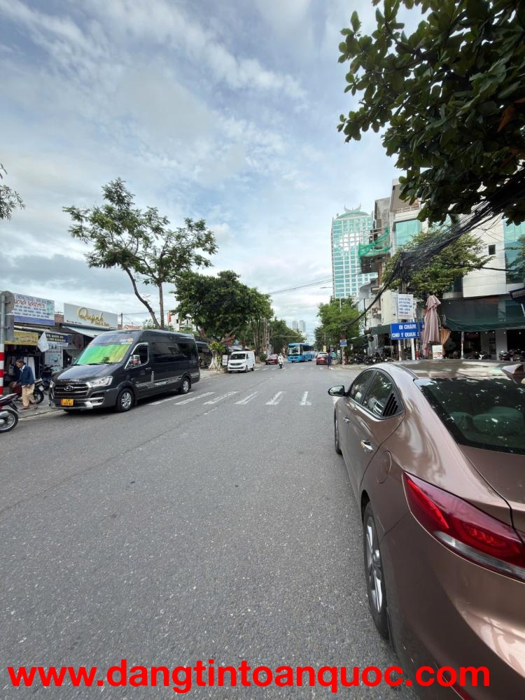 Bán lô đất 109m2 Triệu Việt Vương, gần Mường Thanh và cầu Tình Yêu, vị trí kinh doanh tốt