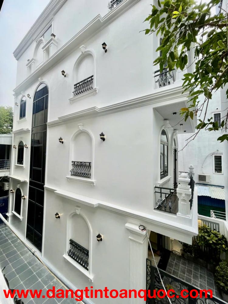 Bán nhà 4 tầng độc lập lô góc 3 mặt tiền tại Lê Hồng Phong, Hải An, Hải Phòng