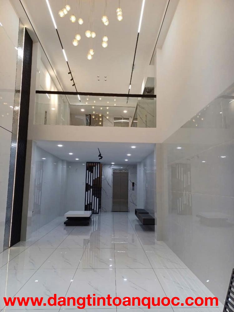 Mặt Tiền CXBH Quận 10, DT:4.5x15, T+5L Gái 18.5 tỷ TL