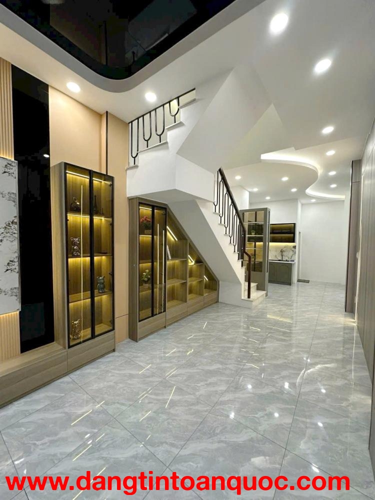 Nhà ko lộ giới 3.4x12m, nở hậu 154 Âu Dương Lân P3Q8 full nội thất cao cấp