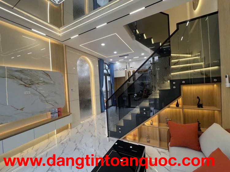 H1674 ???? sát BV 175, SHR, Vuông, HXH, 2 tầng, 4.2x8m, 5.x tỷ x nhỏ