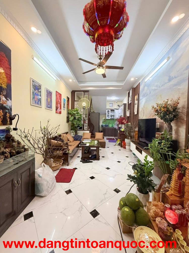 HIẾM! 34M² – 5 TẦNG – NGÕ THOÁNG – 3 NGỦ KHÉP KÍN – VỊ TRÍ TRUNG TÂM GIÁP NHỊ  lh 0975124520