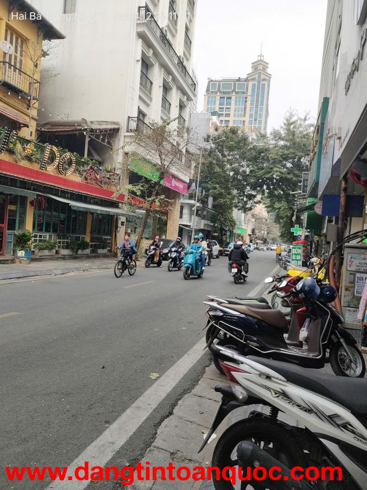 Bán gấp giá rẻ mặt phố Hai Bà Trưng 22m/33mT2, 5 tầng, mặt tiền 2.8m, 21 tỷ, Hoàn Kiếm