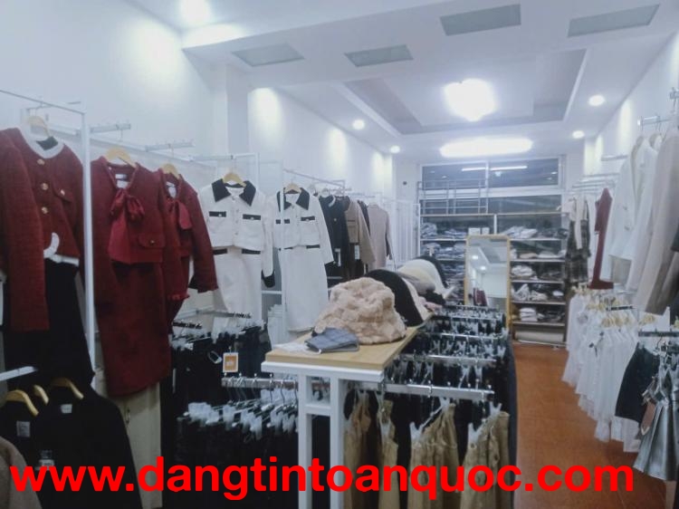 Cho thuê nhà Mặt Phố Nguyễn Trãi 3 tầng x 45m2, thông sàn KD bất chấp, 25 triệu