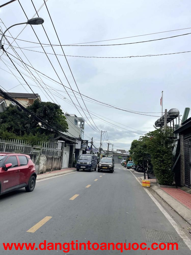 Ngộp bank ! Bán Gấp Nhà 50m² Hẻm Xe Hơi 5m – Chỉ 5 Tỷ Nhỉnh - Linh Đông – Gần Phạm Văn Đồng