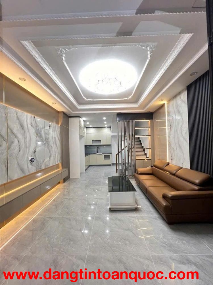 Bán Nhà Mới Xây Độc Lập Hải Phòng – Sân Cổng Rộng, Gần Đường Lê Lợi – Giá Chỉ 3 Tỷ 690 Triệu