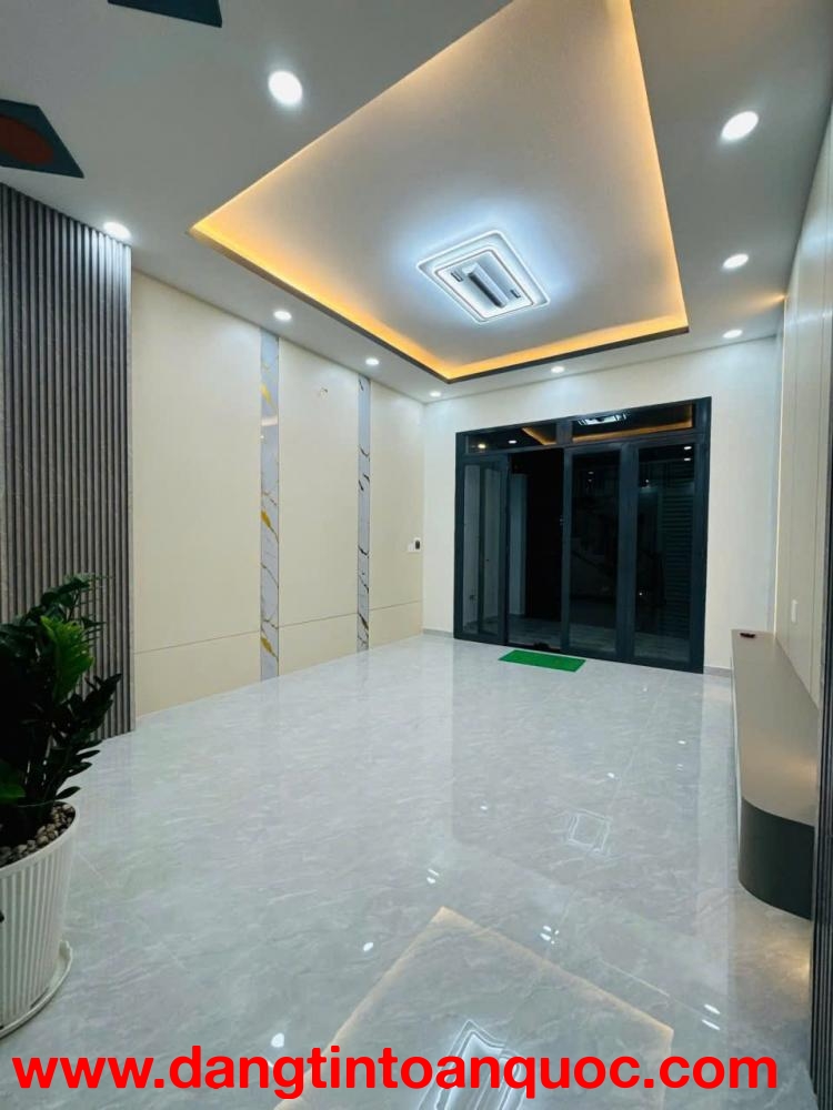 Quận 8(NHÀ MỚI Ô TÔ) 4 lầu sân thượng 4.4x14 Âu Dương Lân nhỉnh 8t