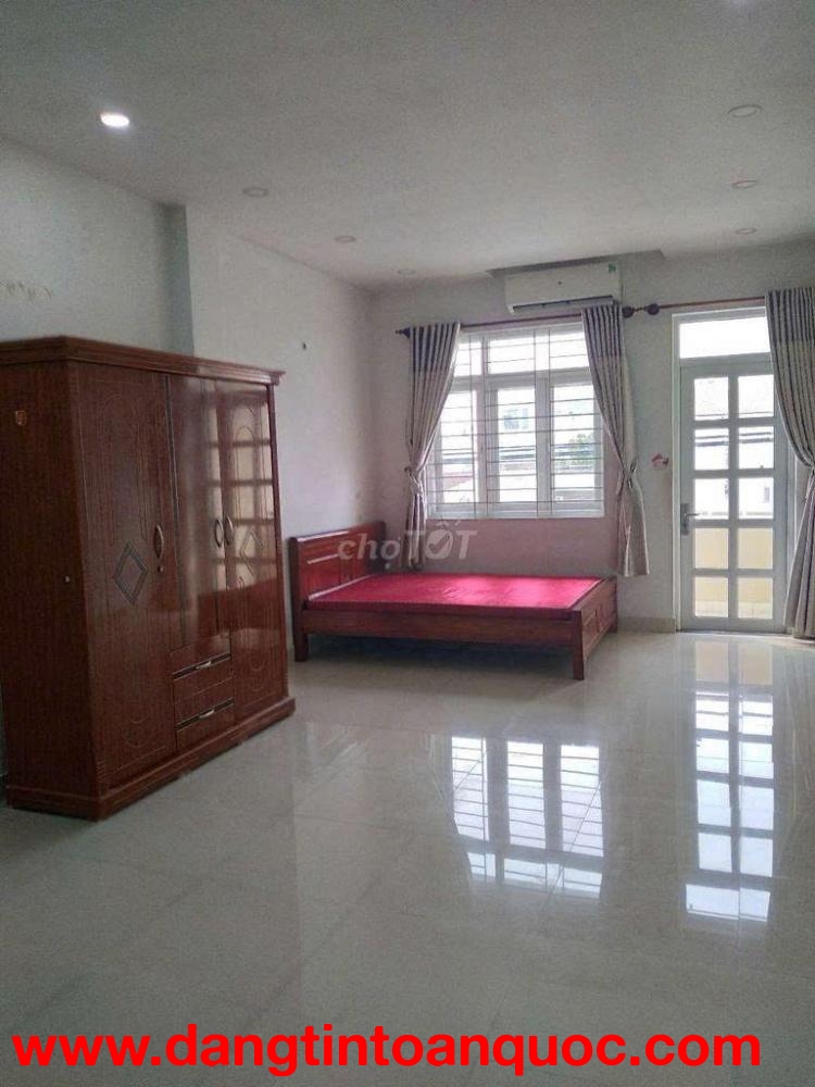Cho Thuê Phòng – Giá Tốt, Tiện Nghi, An Ninh Mặt Tiền 236 Phạm Văn Bạch, P.15, Q.Tân Bình, HCM
