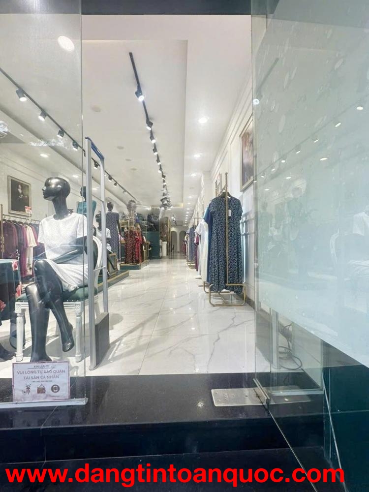 MBKD Tầng 1 Mặt Phố Bà Triệu 162m², mặt tiền 5.6m, 110 Triệu KD đỉnh vỉa hè rộng rãi