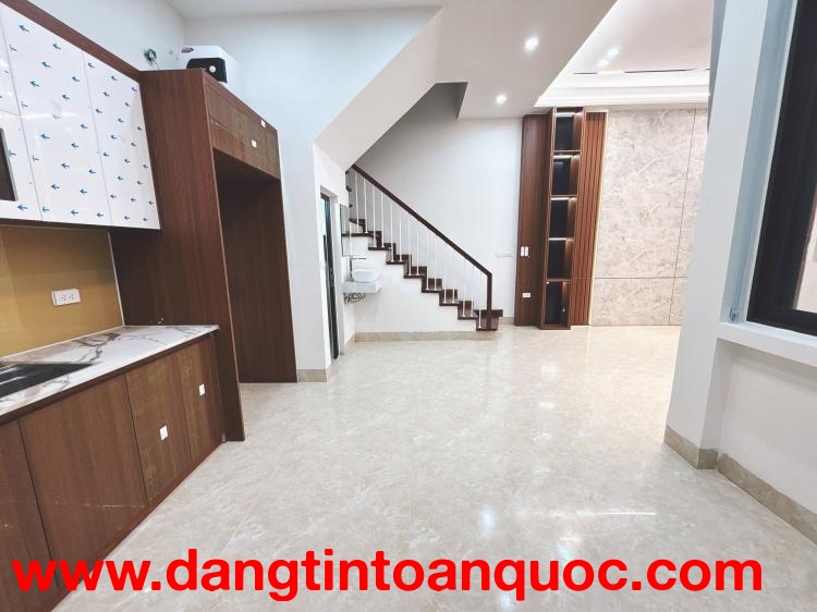 TRUNG TÂM QUẬN BẮC TỪ LIÊN – PHỐ XUÂN ĐỈNH NHÀ ĐẸP- THOÁNG SÁNG DT 50M, 5T-NHỈNH 13 TỶ