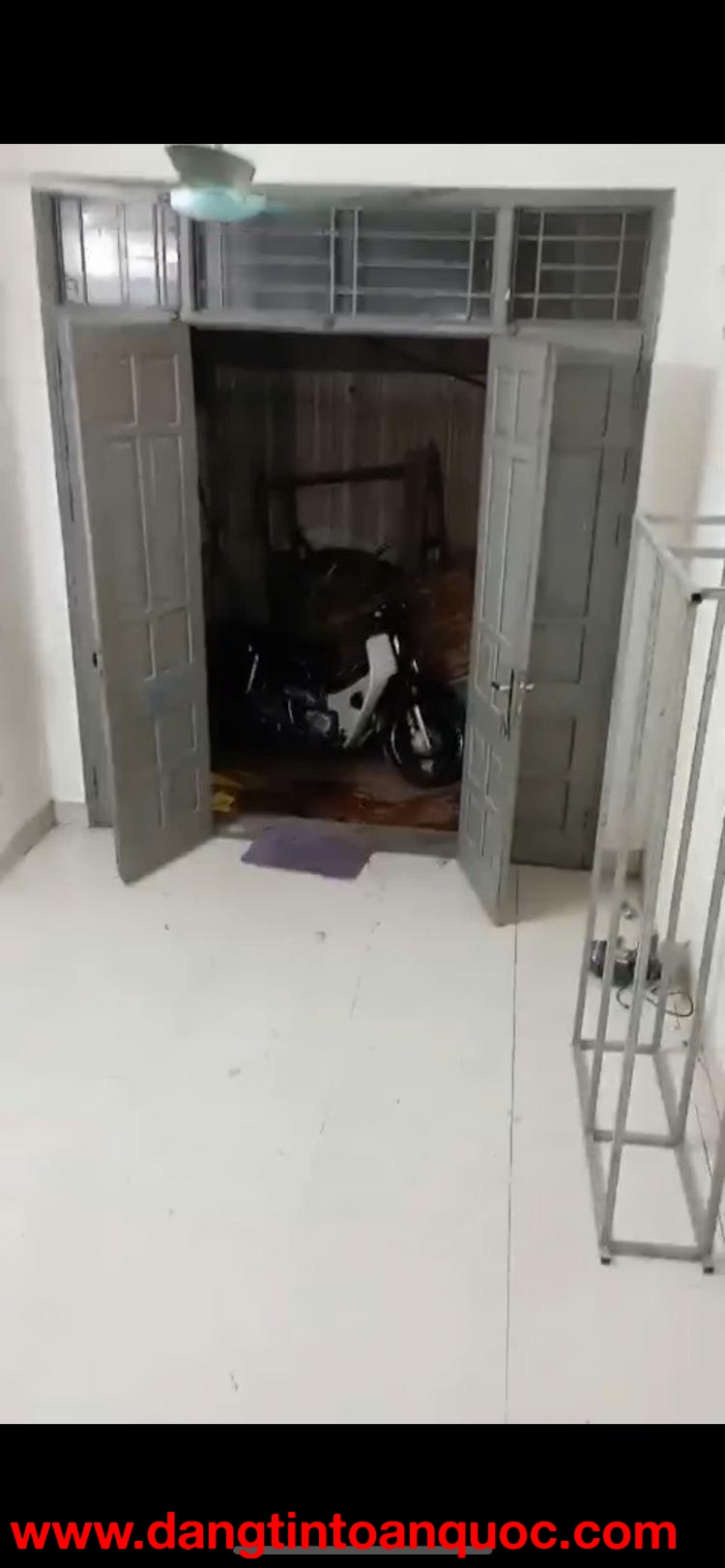 Cho thuê nhà nguyên căn ngõ 193 Nam Dư, 40m² × 3 tầng, 3 ngủ, 2 WC, 8 triệu