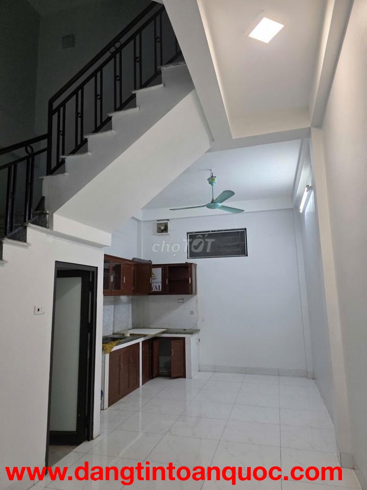 Cho thuê nhà nguyên căn 3 tầng 4 phòng nhà mới đẹp tại xã Thiên Lộc- Đông Anh