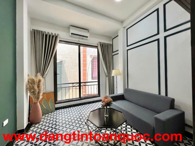 Cho Thuê Ccmn đẹp 100% thoáng sáng ngõ 82 Kim Mã, Ba Đình