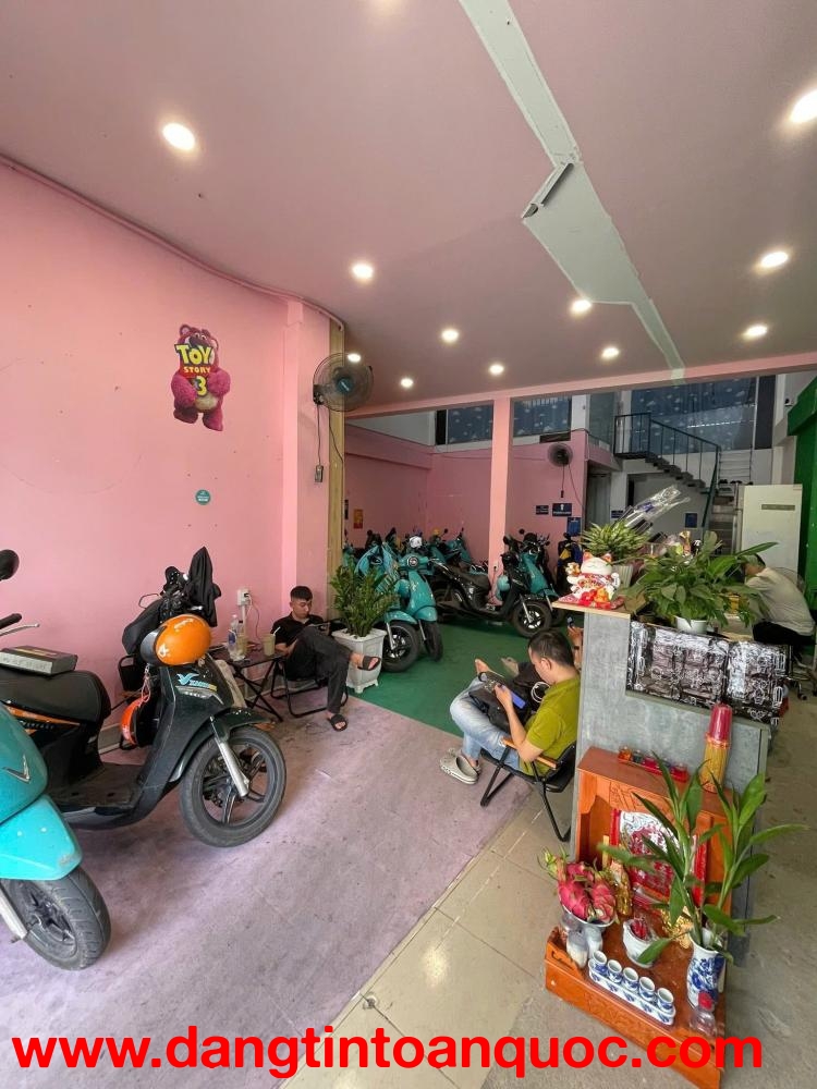 SANG NHƯỢNG TRẠM SẠC XE ĐIỆN mặt tiền Lạc Long Quân P10. Tân Bình