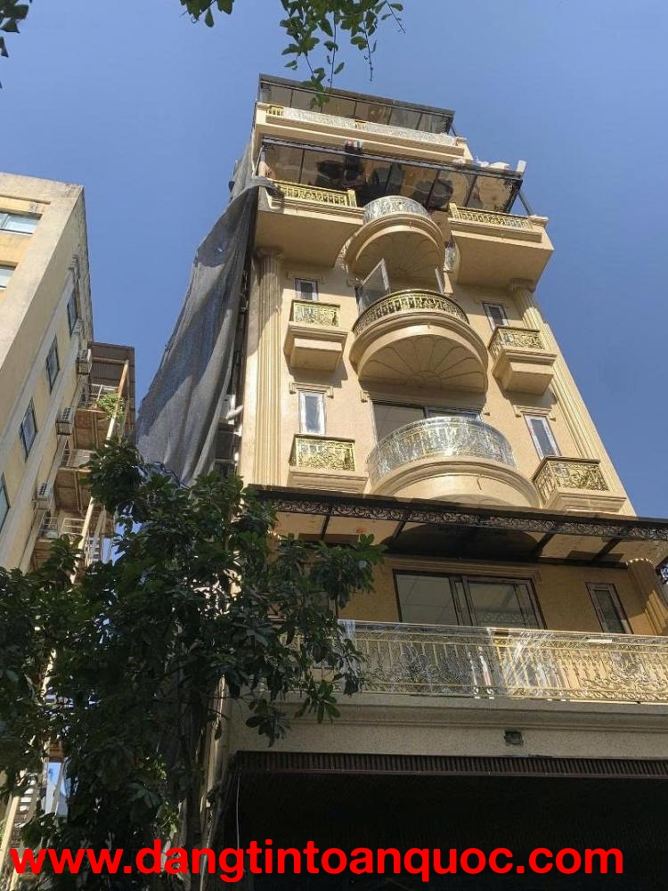 Chính chủ bán nhà mặt phố Pháo Đài Láng, phường Láng Thượng, quận Đống Đa, Hà Nội.