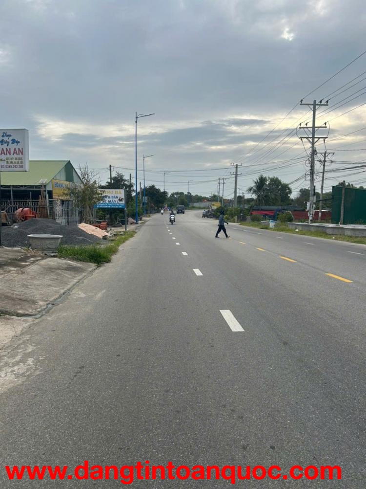 Bán 53m đất mặt tiền Nguyễn Chí Thanh, Tân Bình, LaGi giá đâu tư 4.7tr/m2