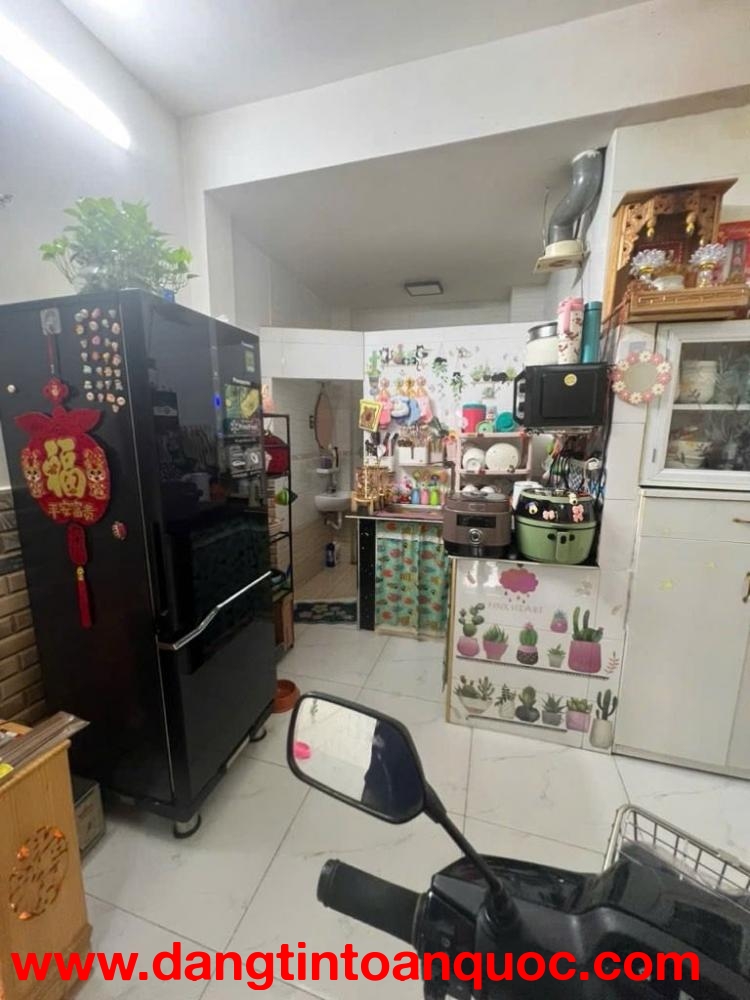 Cần Bán Gấp Nhà Giá Rẻ Nguyễn Văn Cừ P.2 Q.5- Giá chỉ 6,6tỷ TL