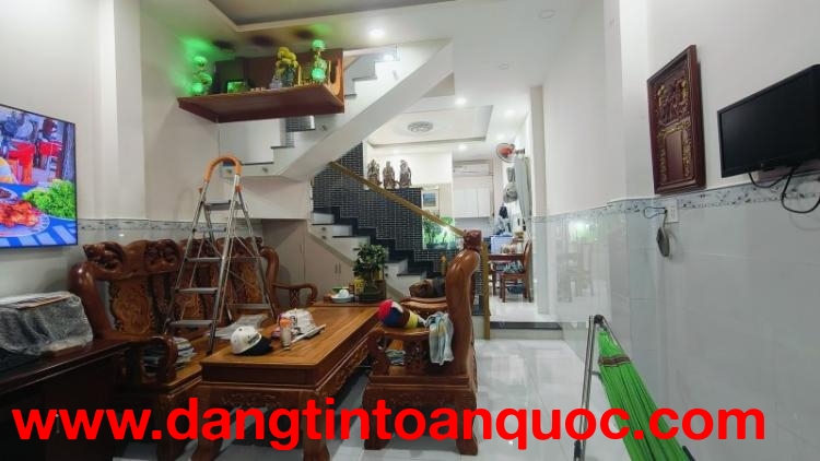 Bán nhà đường 109, Phước Long B, Q.9, Hồ Chí Minh, 4 tầng, 4PN, 3WC, diện tích 60m2, giá 6,69 tỷ, sổ