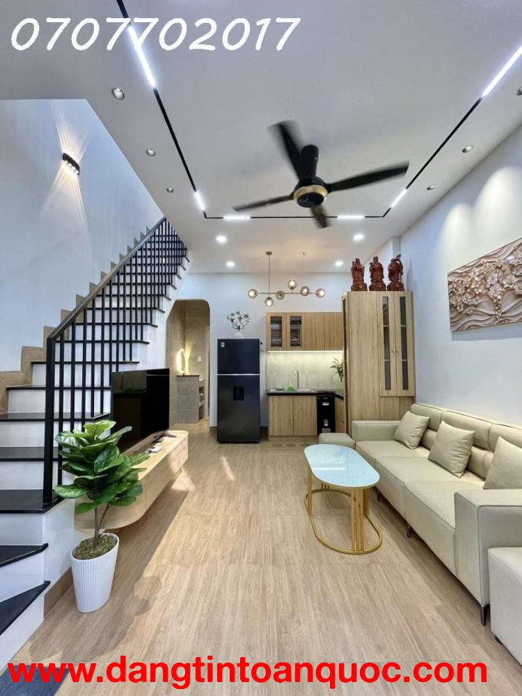 Nhà mới đón Tết full nội thất hẻm 4m TSN TPhú 32m2, 2 tầng 3PN Giá chỉ 5 tỷxx