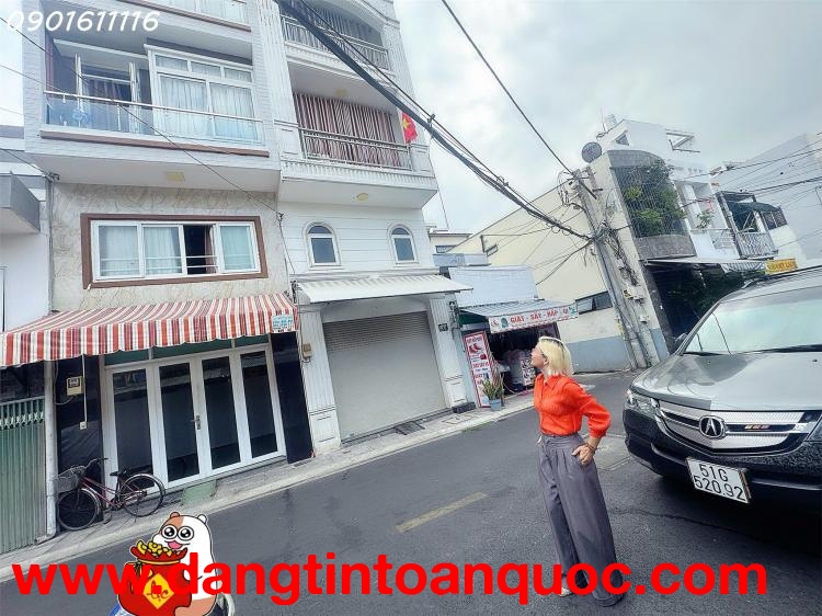 HIẾM BÁN MẶT TIỀN XE HƠI NGỦ TRONG NHÀ ĐƯỜNG BẾN VÂN ĐỒN QUẬN 4 - CHÍNH CHỦ: 0901611116