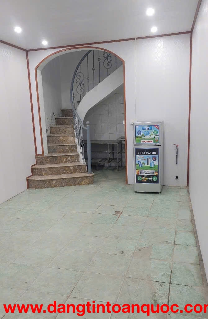 Cho thuê nhà nguyên căn ngõ An Sơn, 3 tầng 7.5 triệu