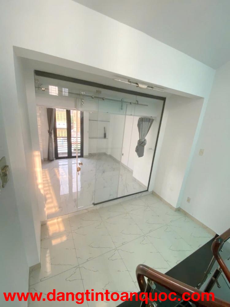 Nhà mặt tiền kinh doanh Dã Tượng P.Chánh Hưng (P10Q8)