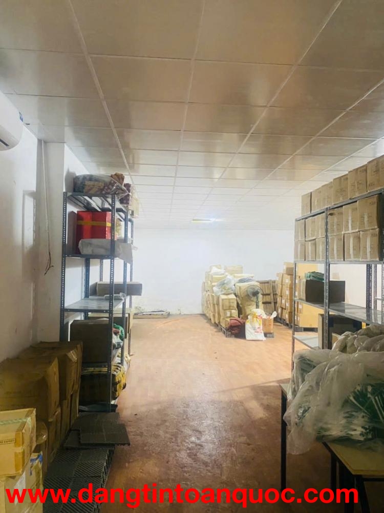 cho thuê kho hàng, điểm bán hàng online tại Xuân Đỉnh, Bắc Từ Liêm ,Hà Nội. Diện tích 300m, nền đá h
