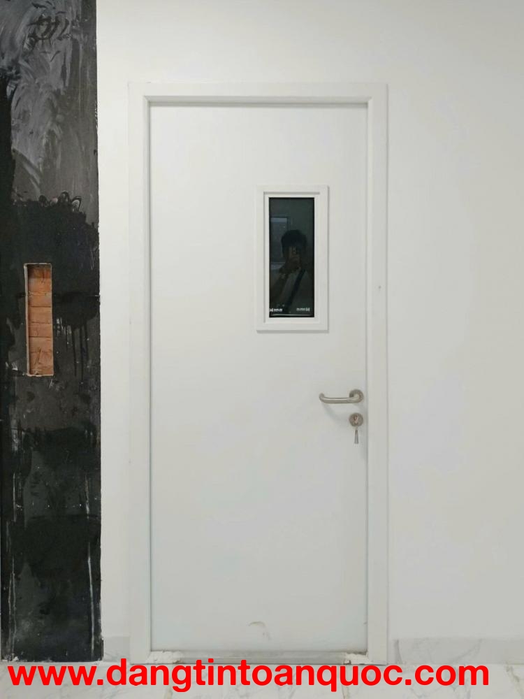 CỬA THÉP CHỐNG CHÁY Ô KÍNH – AN TOÀN CHUẨN, THẨM MỸ HIỆN ĐẠI