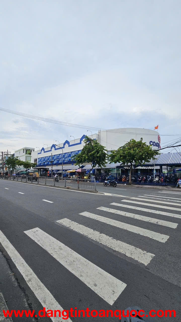 Bán nhà Ngộp Quận 6 , gần 400m2 , ngang 11m , nở hậu
20m chỉ 26 tỷ