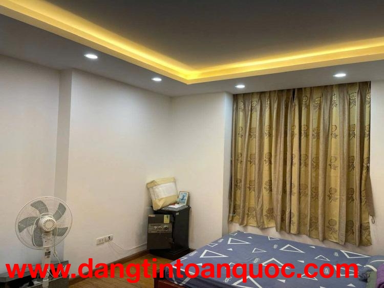 Chính chủ cho thuê căn chung cư tòa N07 B1.2 Dịch Vọng Hậu, gần Công viên Cầu Giấy