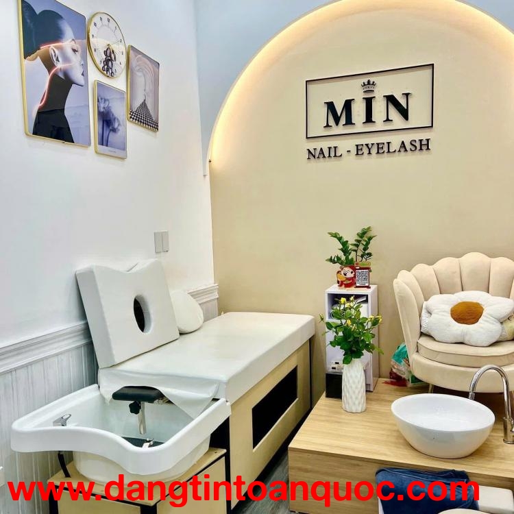 SANG NHƯỢNG TIỆM NAIL DECOR XINH XẮN riêng tư không chung chủ