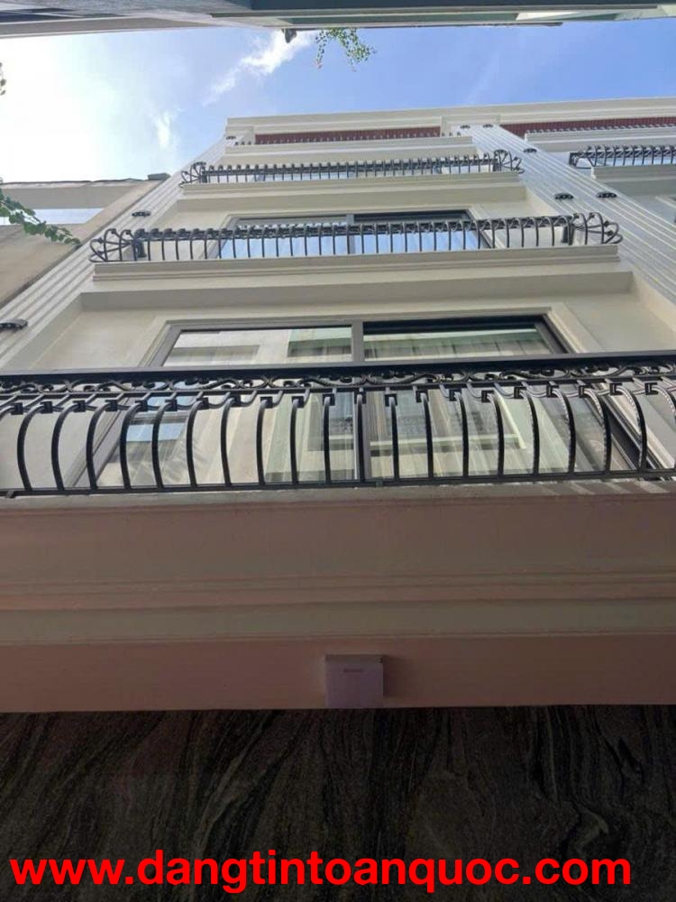 Bán nhà Cổ Linh 40m 6 tầng thang máy MT4.5m ô tô hơn 11 tỷ