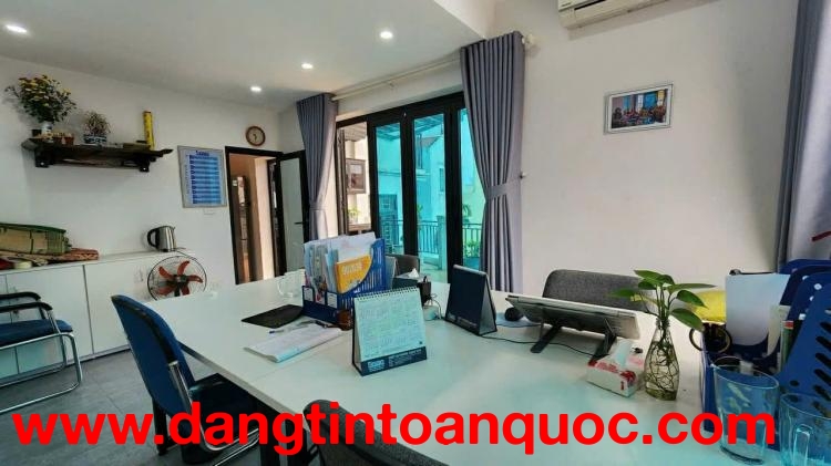 Cho thuê nhà riêng ngõ ô tô đỗ – Xuân Đỉnh 47m² × 4 tầng, 3 phòng, 3 WC