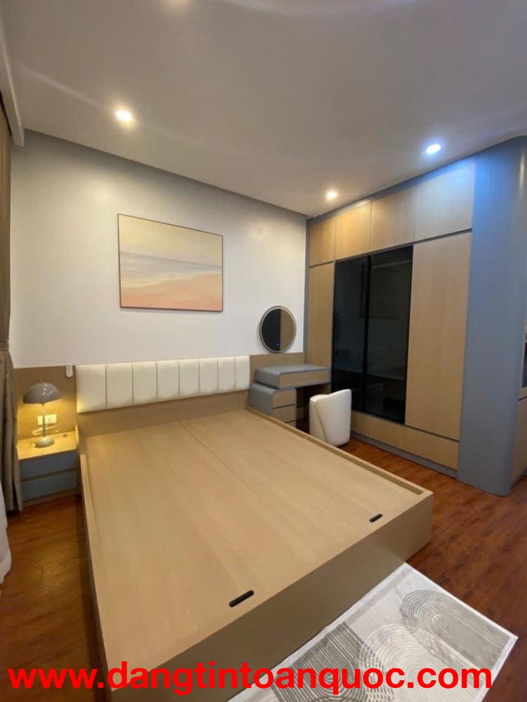 BÁN NHÀ ĐẸP TRUNG TÂM BỒ ĐỀ – LONG BIÊN  5 TẦNG MỚI ĐẸP – FULL NỘI THẤT – Ở NGAY  10,8 TỶ