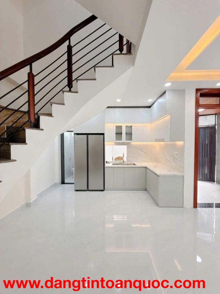 Bán nhà góc 2 MT, 3L, 6pn, ngay nguyễn thị thập, Q.7