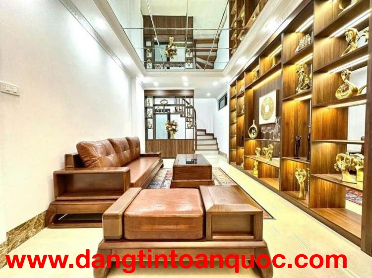 Bán Nhà mới Giáp Nhất-38m*5tầng*4mMT-Ngõ thông-Kinh doanh-Cạnh RoyalCyti. 12 tỷ