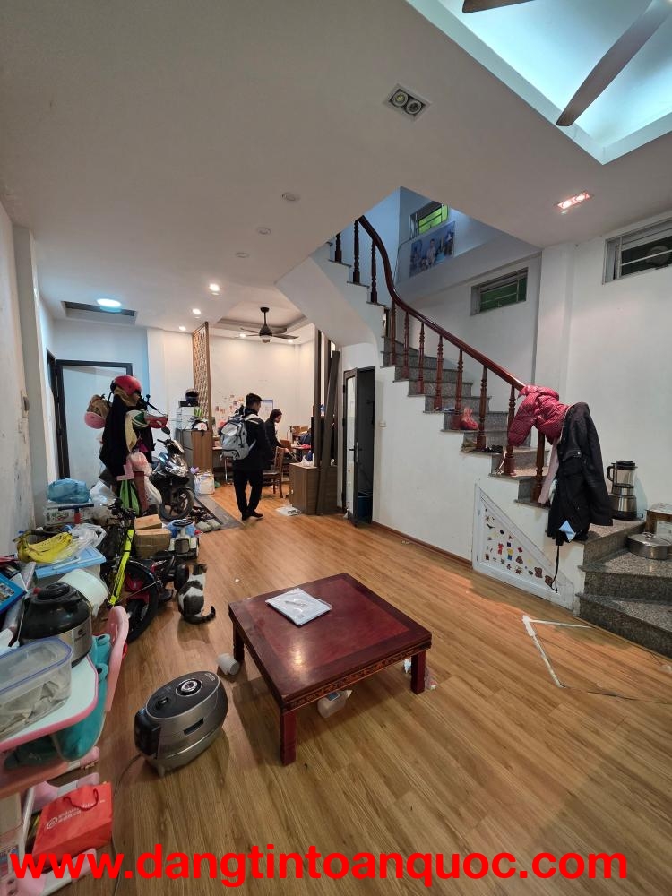 Bán Nhà Hòa Bình 7 Minh Khai 43m2. 4 tầng. mặt tiền 4.9m. giá 8.5 tỷ Hai Bà Trưng Hà Nội