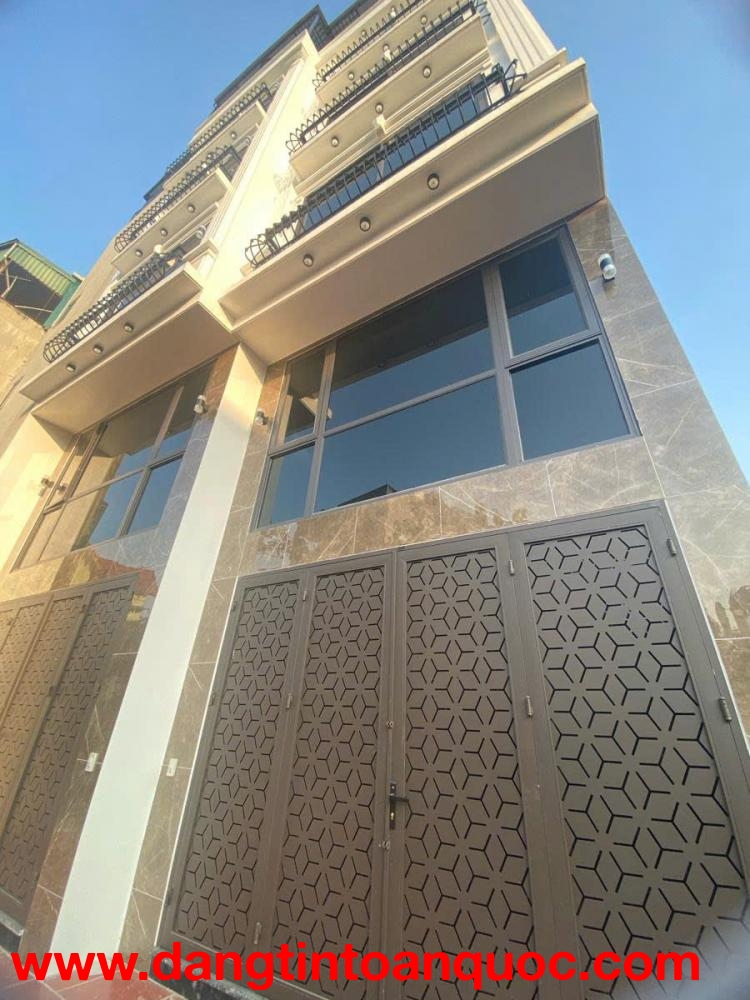 Bán nhà Cổ Linh 45m 6 tầng MT4.5m thang máy đối diện Aeon Mall hơn 13 tỷ